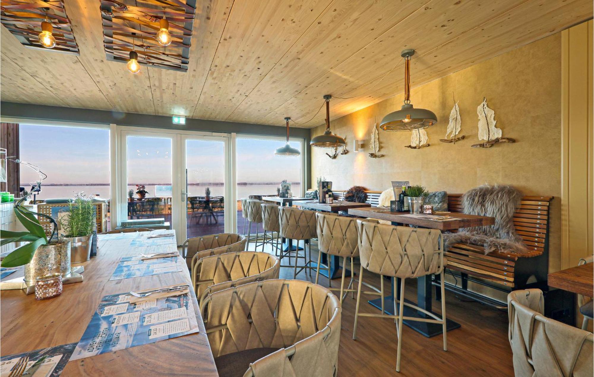 Beach Front Home In Lembruch-Duemmer See With Wifi Exterior photo